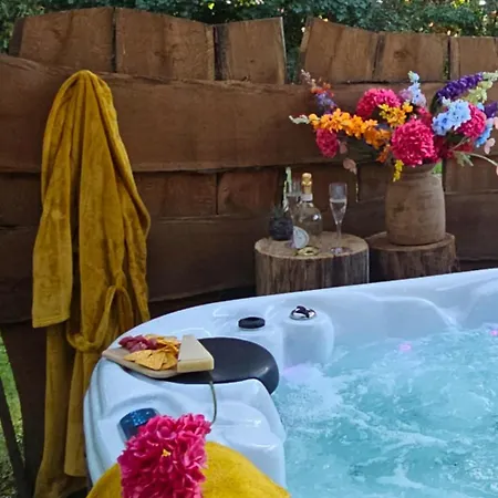 Casa de Férias Logeerderij Het Landleven Met Jacuzzi En Sauna Achterhoek