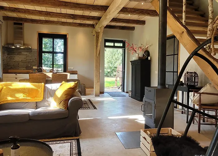 別荘 Logeerderij Het Landleven Met Jacuzzi En Finse Sauna Achterhoek